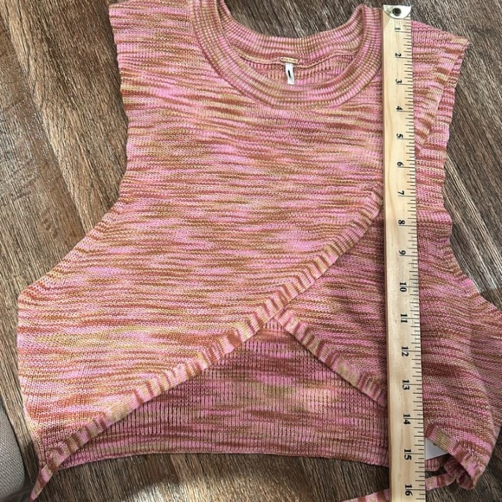 NWOT FREE PEOPLE medium Miami nights knit top light weight - Picture 11 of 13